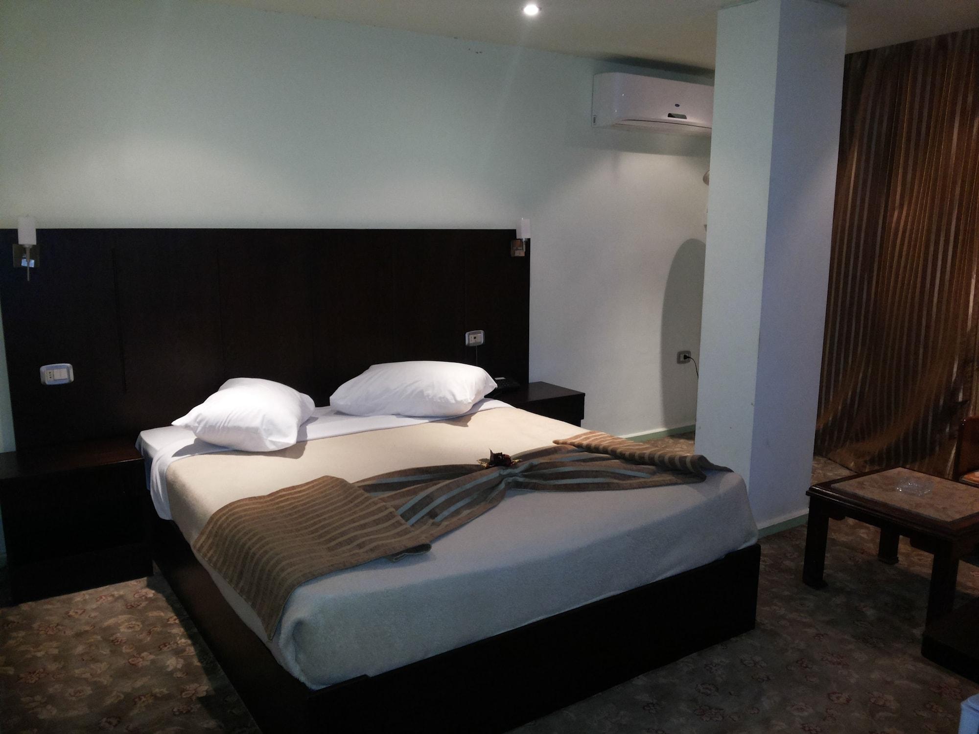 Aura Inn Hotel Cairo Giza 外观 照片
