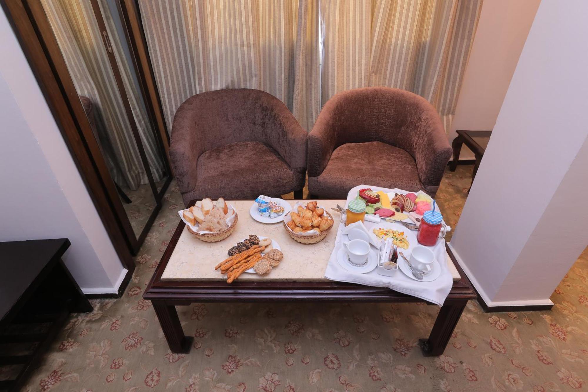 Aura Inn Hotel Cairo Giza 外观 照片