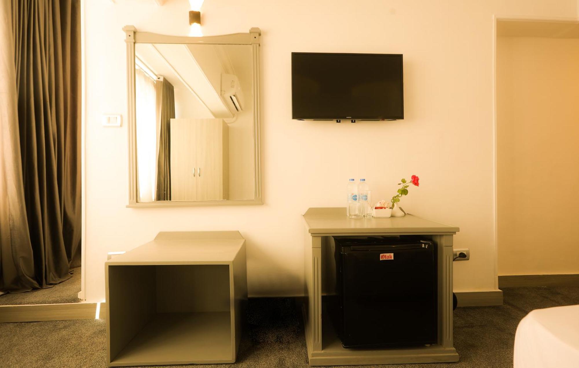 Aura Inn Hotel Cairo Giza 外观 照片