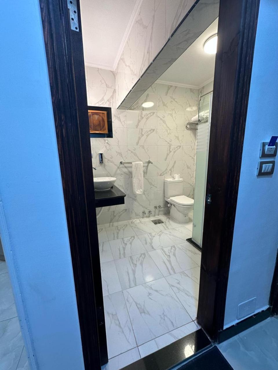 Aura Inn Hotel Cairo Giza 外观 照片