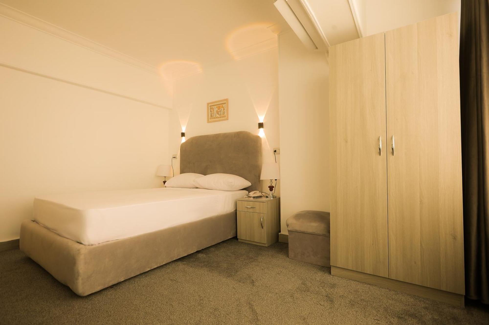 Aura Inn Hotel Cairo Giza 外观 照片