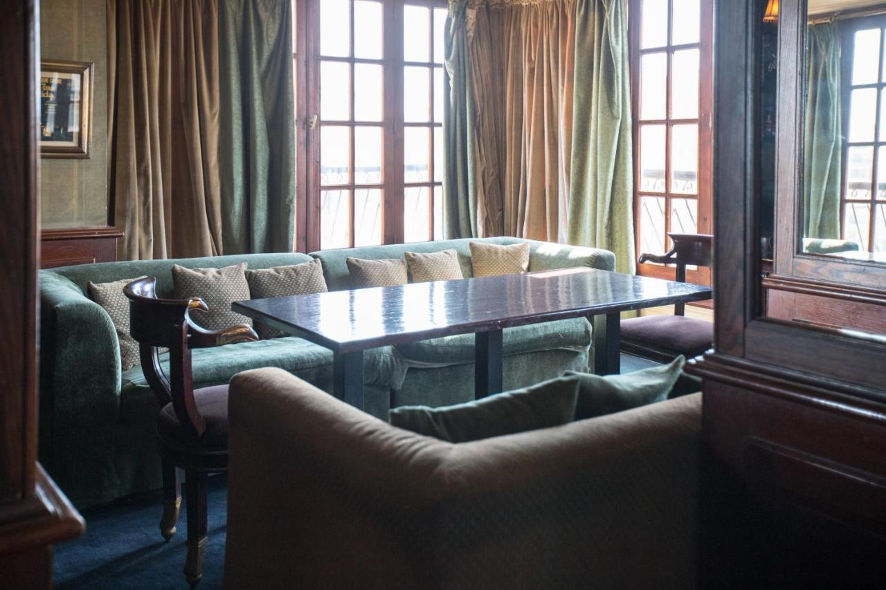 Aura Inn Hotel Cairo Giza 外观 照片